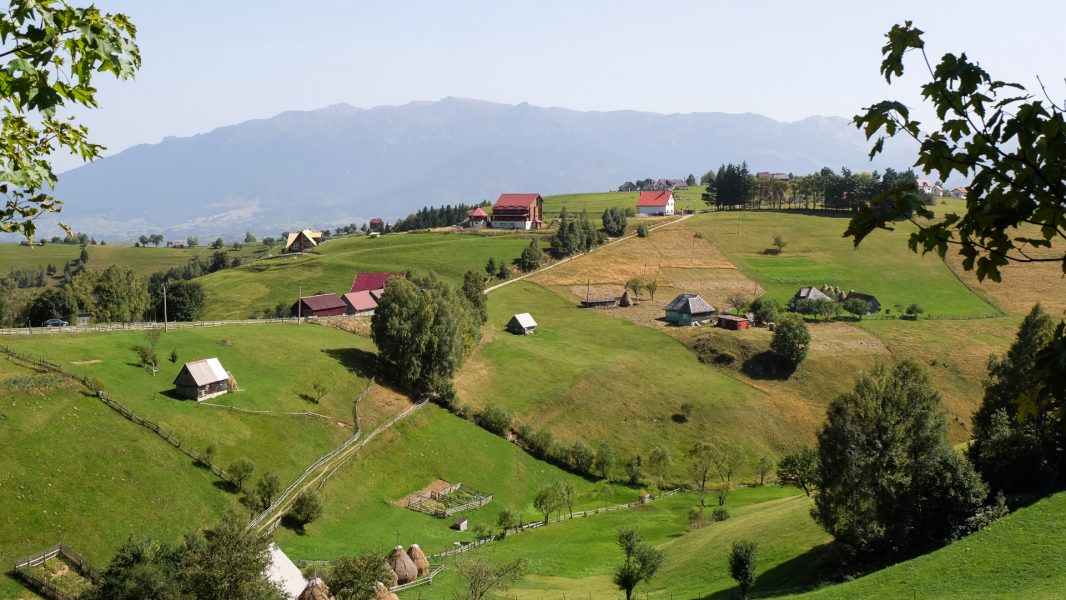 hiking remote villages - RomaniaTourStore