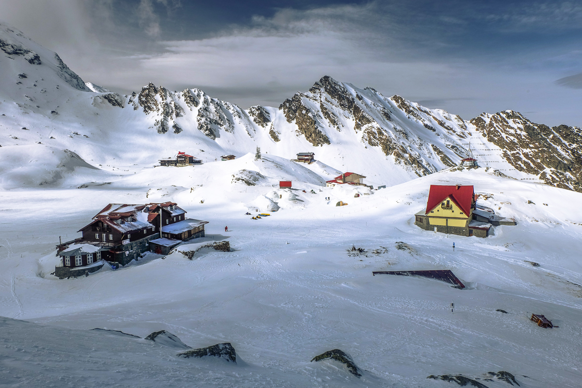 winter hiking tours romania